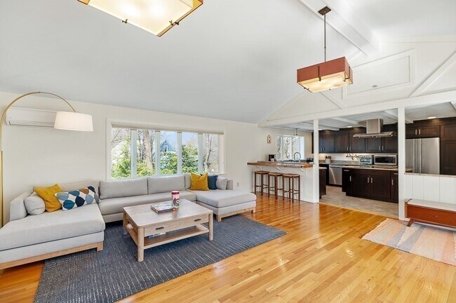 Building Photo - 39 Decatur St