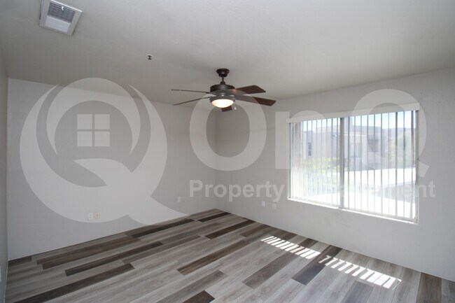 Building Photo - 11260 N 92nd St