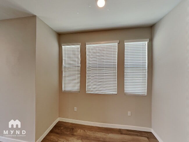 Building Photo - 1502 Cherry Cir