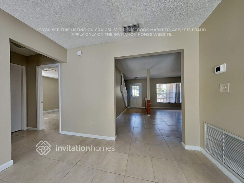 Building Photo - 1623 Palm Leaf Dr
