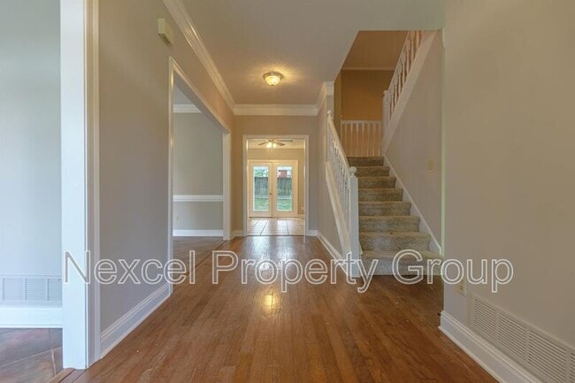 Building Photo - 4375 Big Horn Dr S