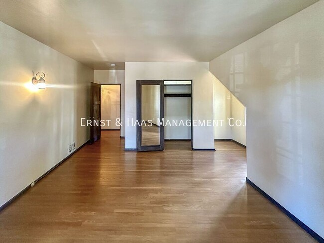 Building Photo - 601 Termino Ave