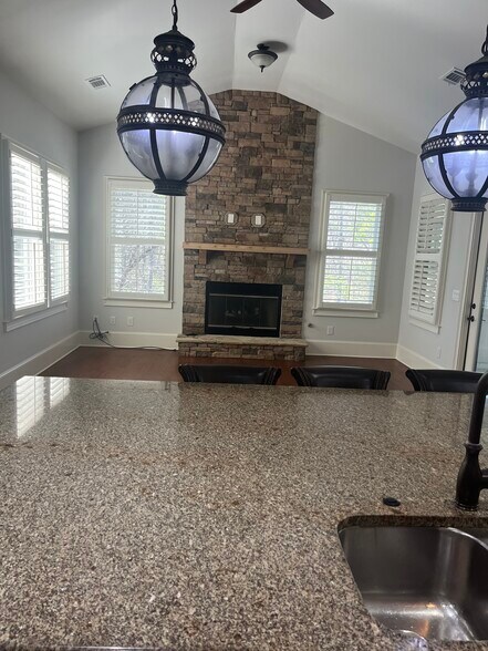 Building Photo - 4040 Felton Cir