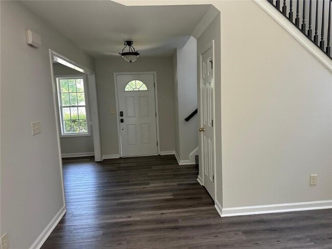 Building Photo - 6133 Mulberry Park Dr