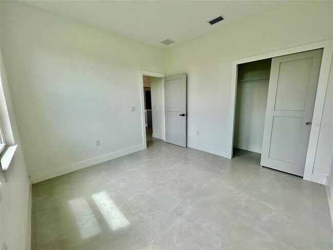 Building Photo - 8181 Tecumseh Cir