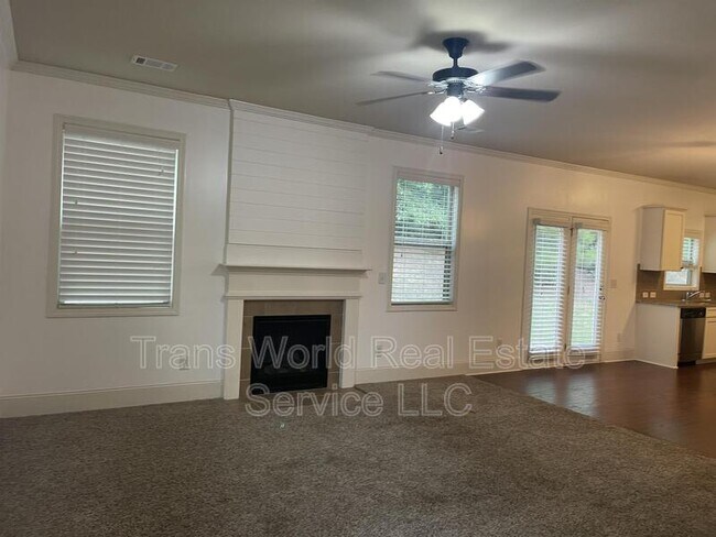 Building Photo - 765 Westmoreland Ln NE