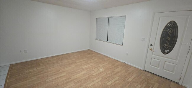 Building Photo - 664 Cypress Rd