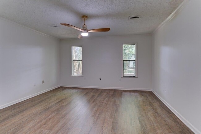 Building Photo - 3047 Newmarket Dr