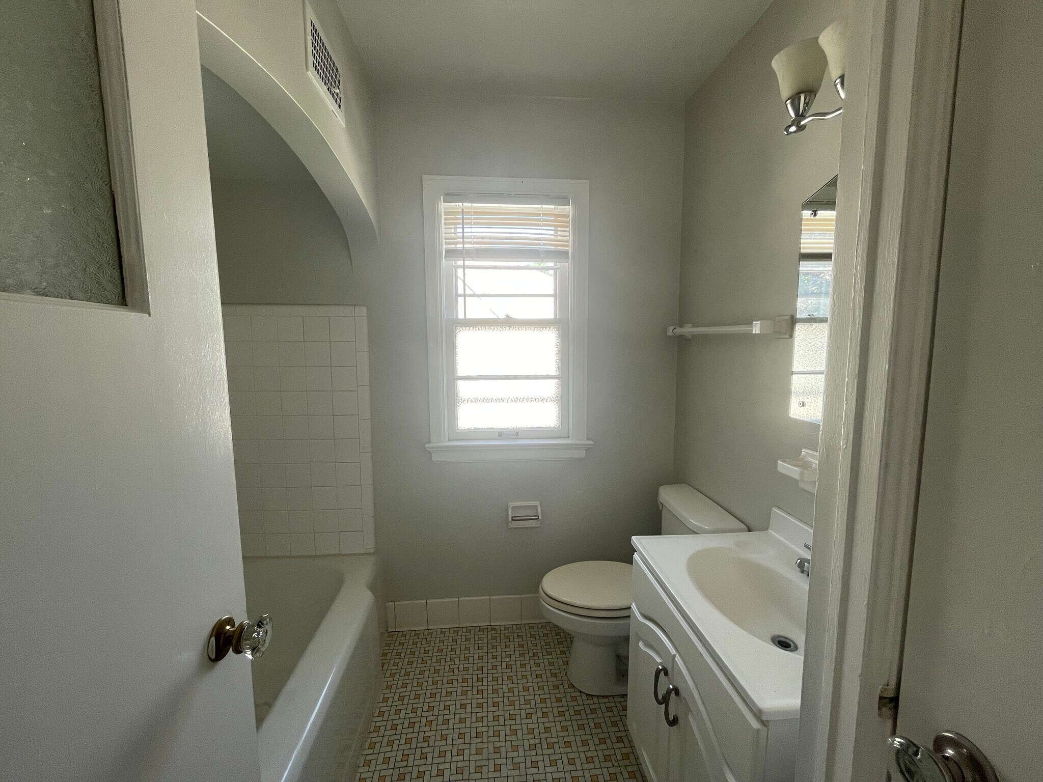 Building Photo - 2020 S 82nd St