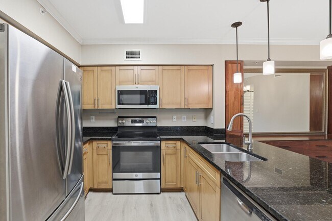 Building Photo - 6559 Emerald Dunes Dr