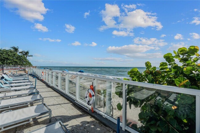 Building Photo - 19201 Collins Ave