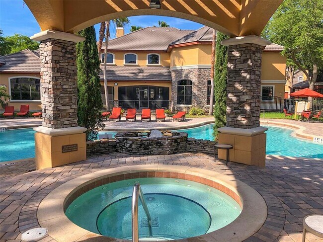 Building Photo - 2277 Chianti Pl