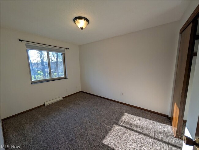 Building Photo - 3792 Baumberger Rd