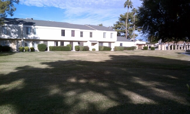 Building Photo - 6521 S La Corta Dr