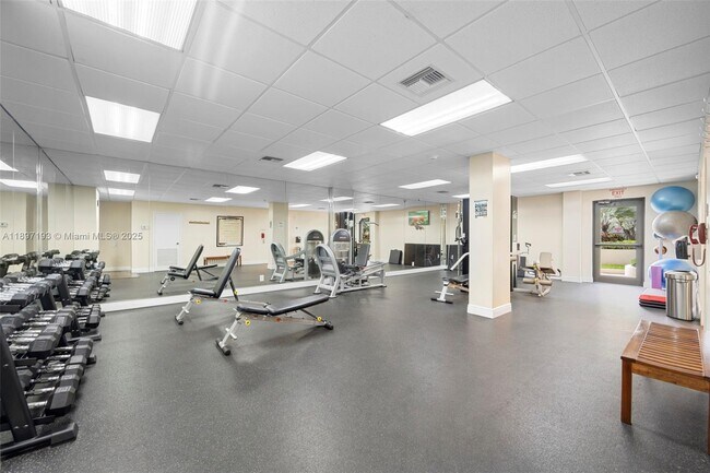 Building Photo - 5000 N Ocean Blvd