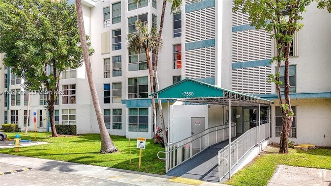 Building Photo - 17560 Atlantic Blvd