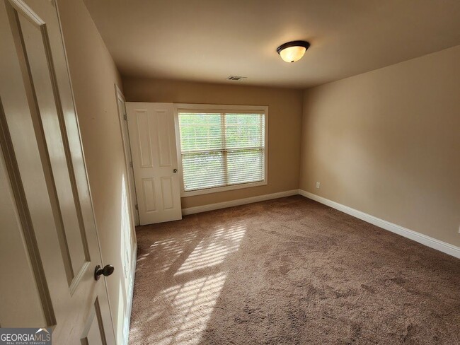 Building Photo - 10856 Ellicot Way