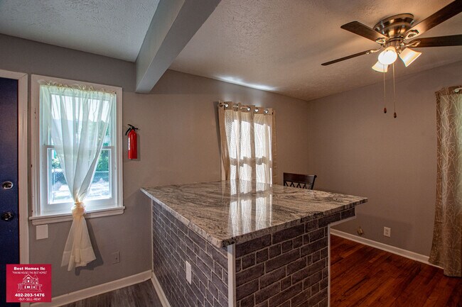 Building Photo - 1422 N 38th St