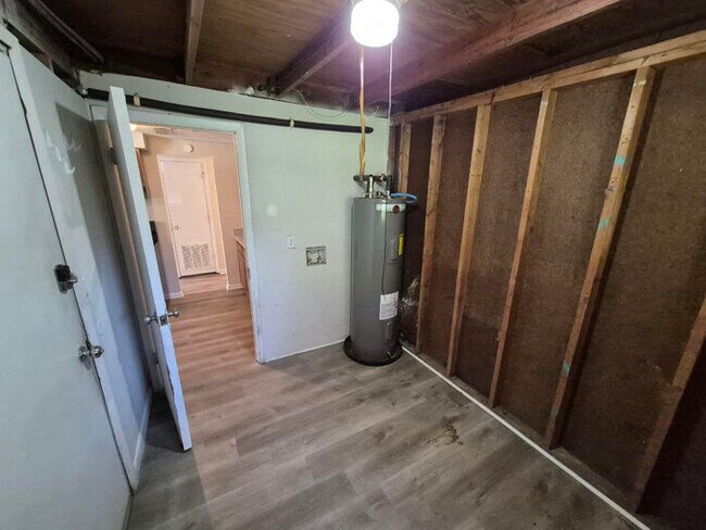 Building Photo - Charming 3 Bedroom Home With Covered Carport