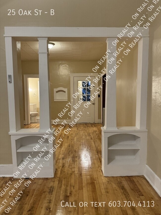 Building Photo - 25 Oak St