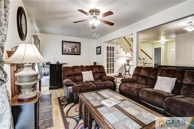 Building Photo - 1502 Timber Oaks Rd