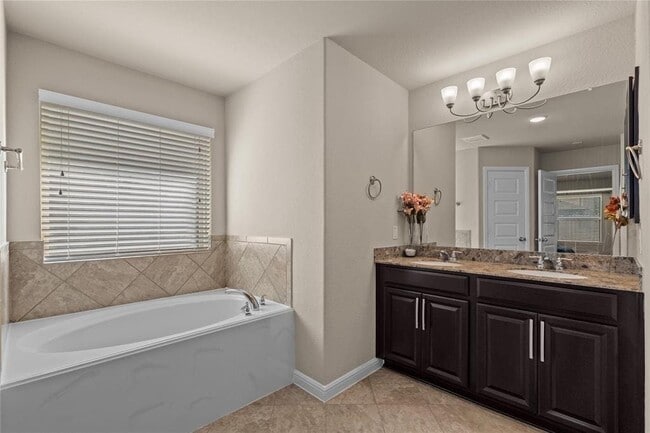 Building Photo - 4808 Ladona Ct
