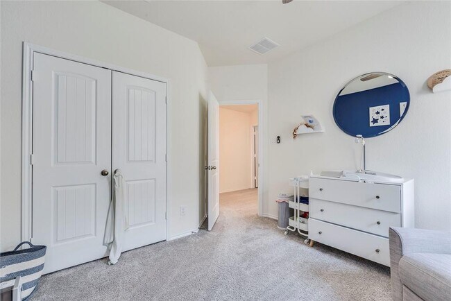 Building Photo - 17404 Crazy Arm Rd