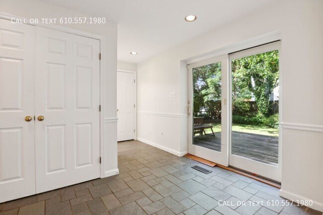 Building Photo - 544 Prescott Rd