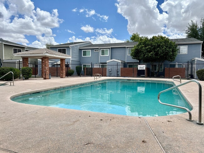 Building Photo - 2301 E University Dr