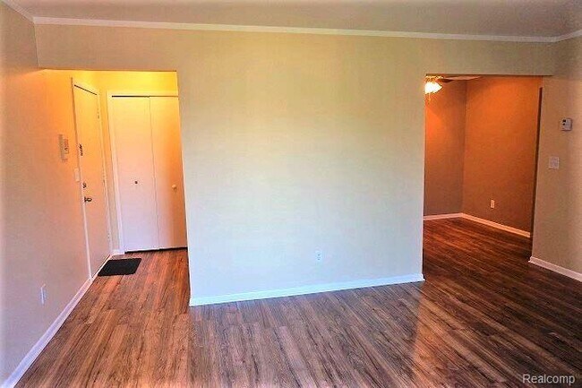 Building Photo - 43298 Mound Rd