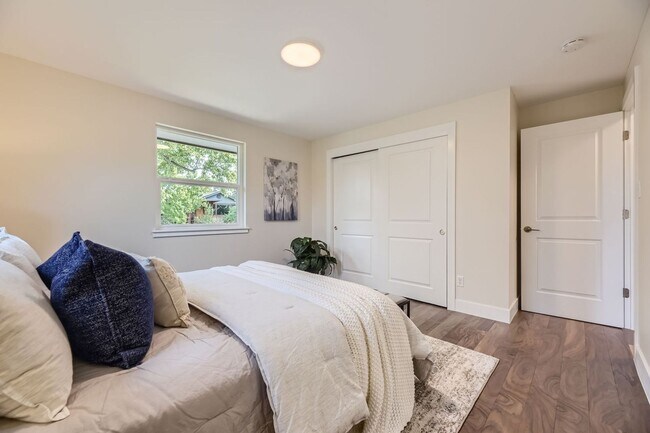 Building Photo - 1505 Findlay Way