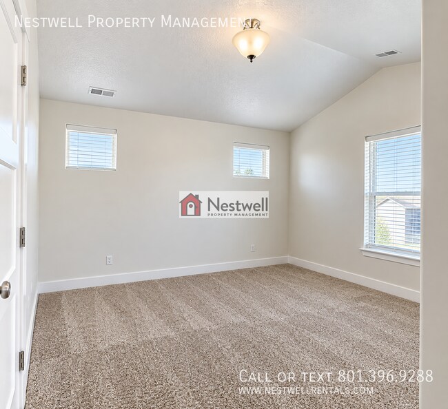 Building Photo - 1816 W Eaglewood Dr