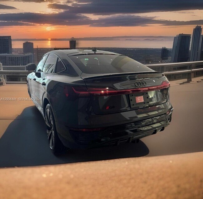 Building Photo - 1000 Brickell Plaza