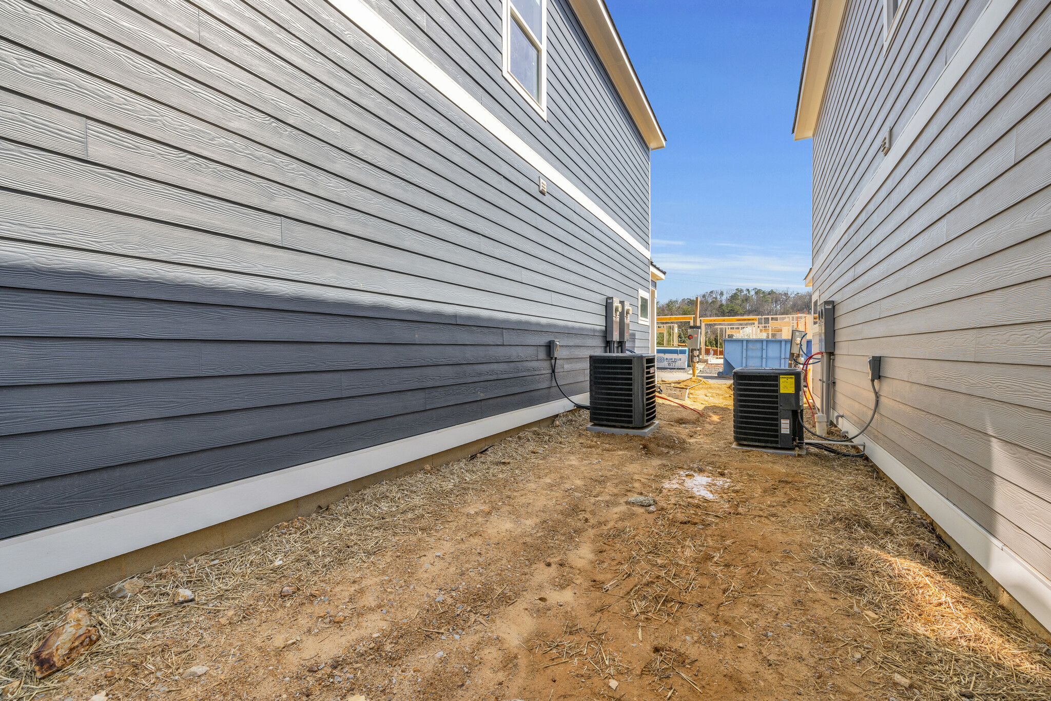 Building Photo - 5563 Stream Ln