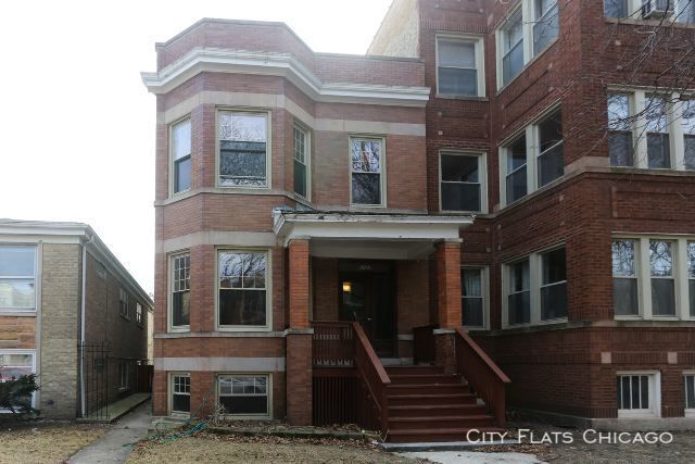 Primary Photo - 1721 W Catalpa Ave