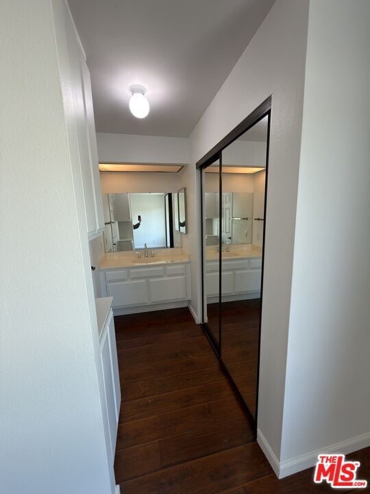 Building Photo - 9915 Variel Ave