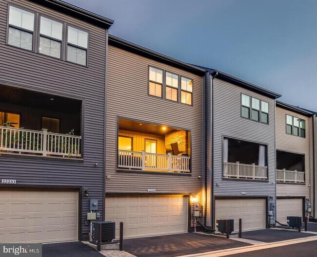 Building Photo - 22255 Sims Terrace