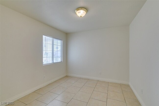 Building Photo - 2510 Roaring Lion Ave