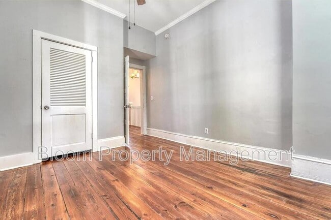 Building Photo - 169 Fishburne St