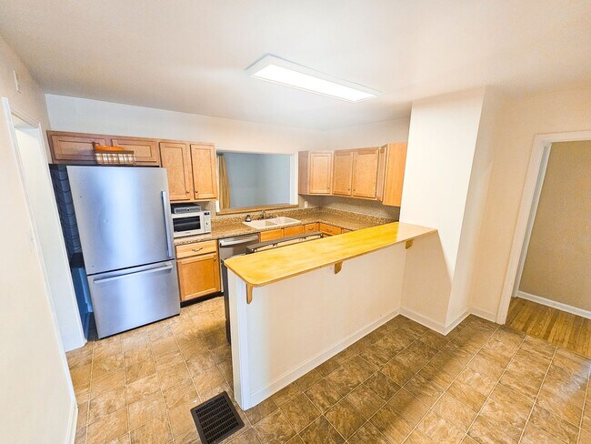 Building Photo - 5352 Crittenden Ave