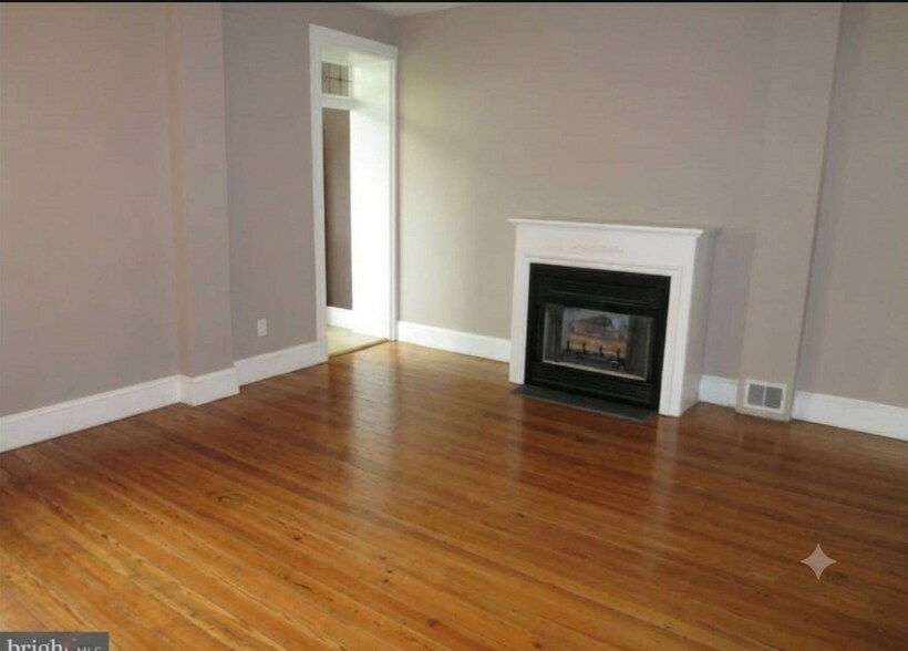 Building Photo - 204 East St