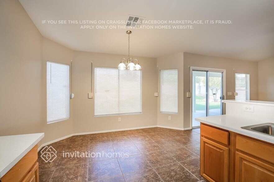 Building Photo - 1424 Laughing Larkspur Ave