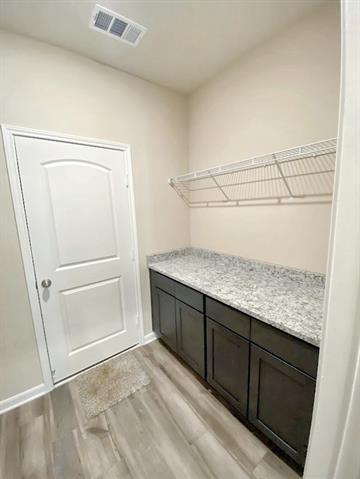 Building Photo - 200 Lk Rdg Dr