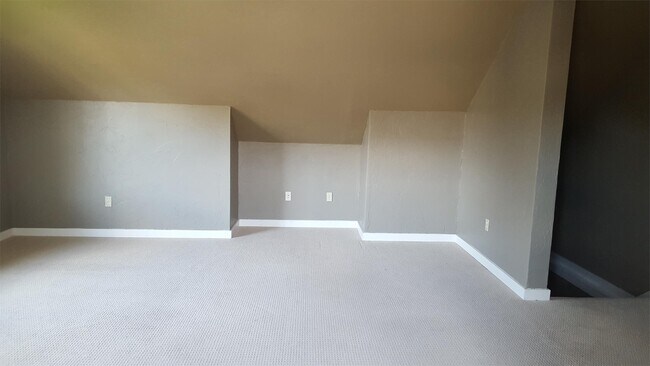 Building Photo - 146 Kimball Ave