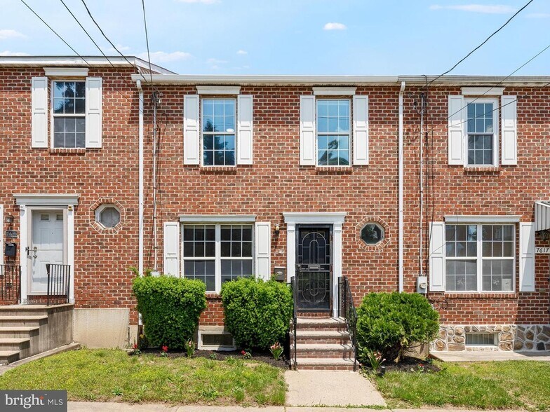 Primary Photo - 7619 Forrest Ave