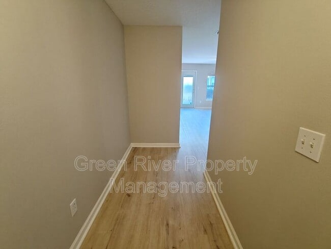 Building Photo - 1500 Calming Water Dr