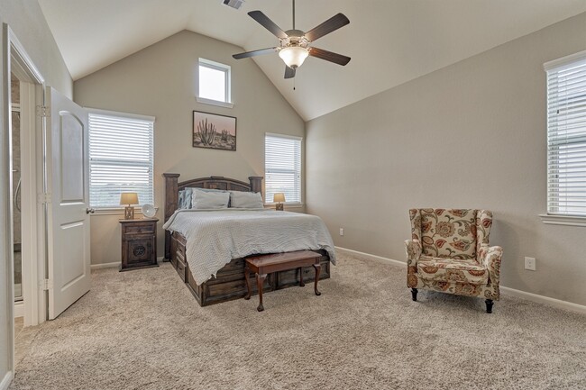 Building Photo - 207 Biltmore Loop