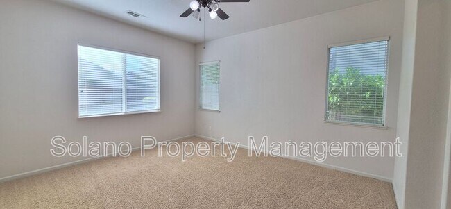 Building Photo - 1085 Crystal Springs Dr