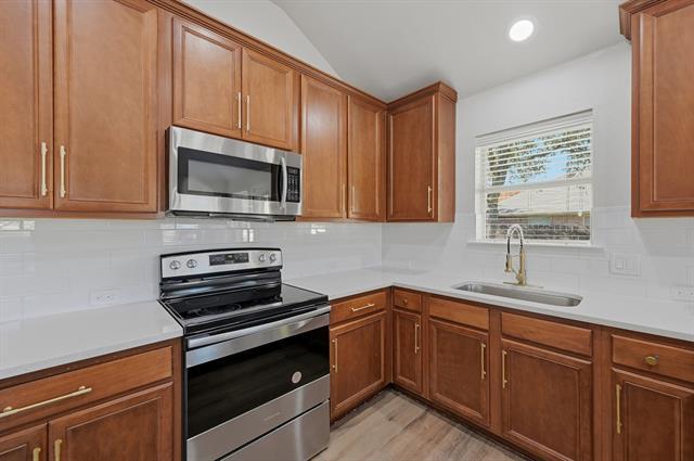 Building Photo - 3321 Versante Dr