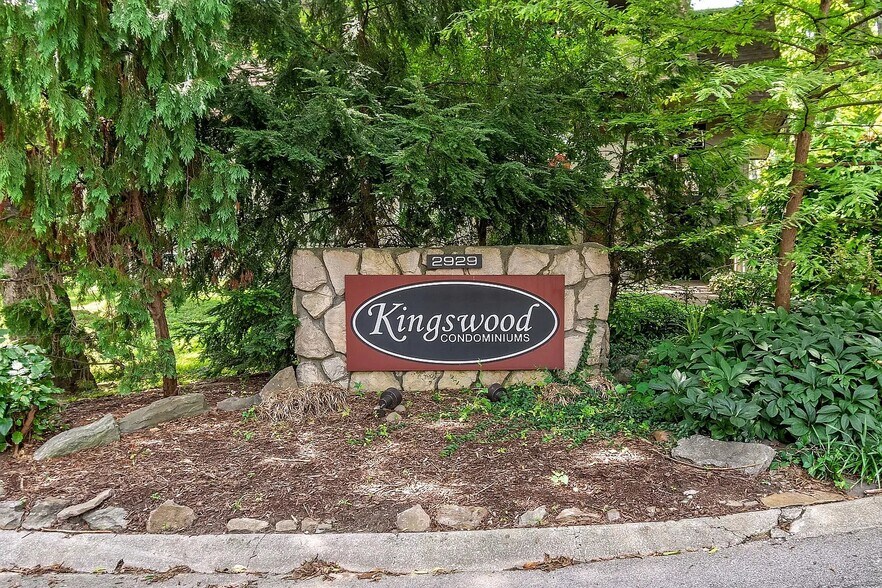 Building Photo - 2929 Selena Dr